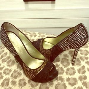 Enzo Angiolini peep toe pumps Size 6.5